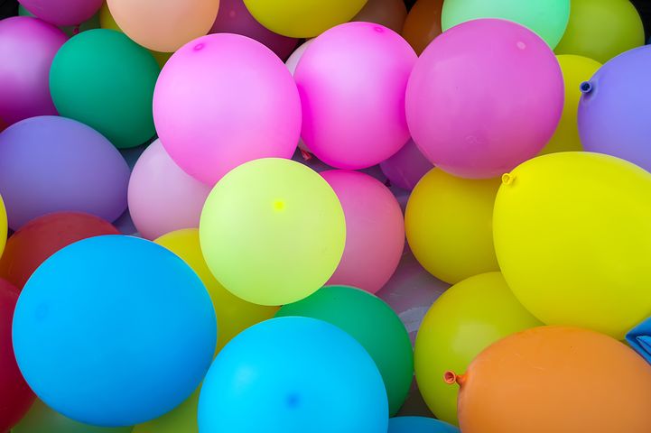 different colored balloons